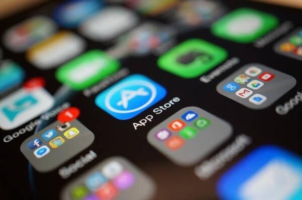 App Store再曝大型“安全事故”：你的數(shù)據(jù)被人偷了！
